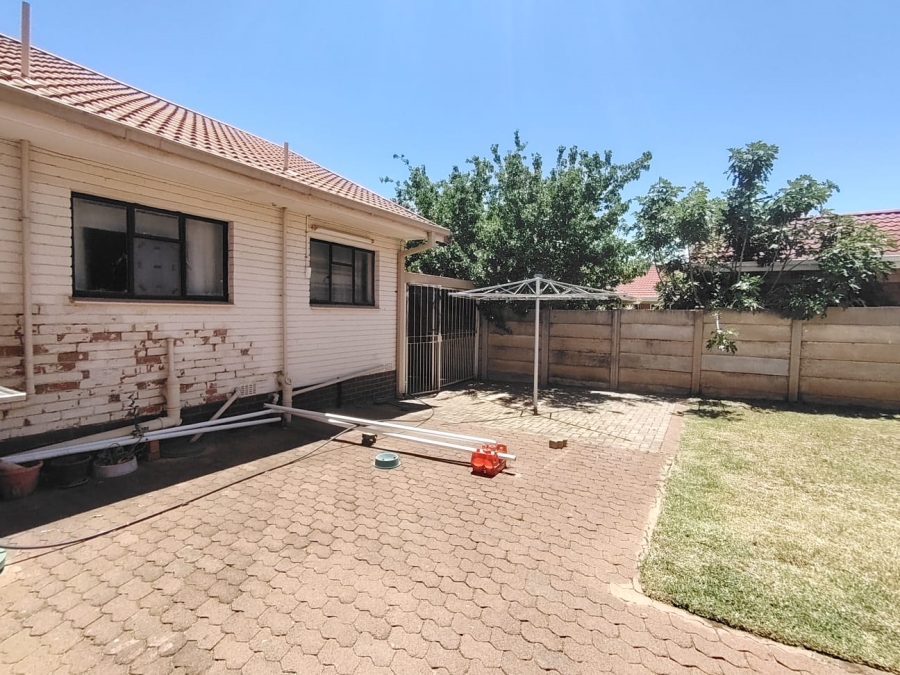 7 Bedroom Property for Sale in Fichardt Park Free State